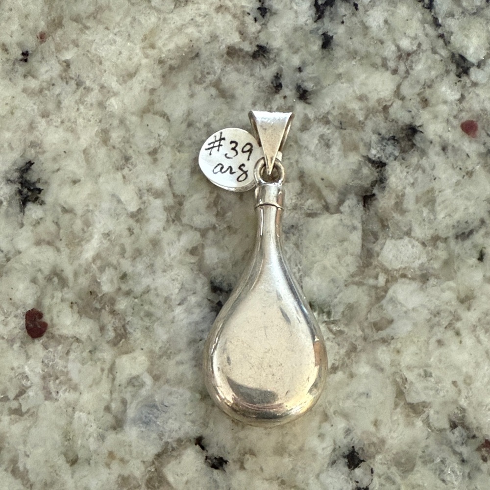 Sterling silver Elegant Silver Teardrop Pendant